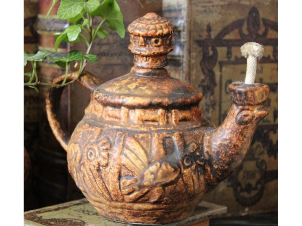                                          Lampa veche din ceramica, inaltime 13 cm
